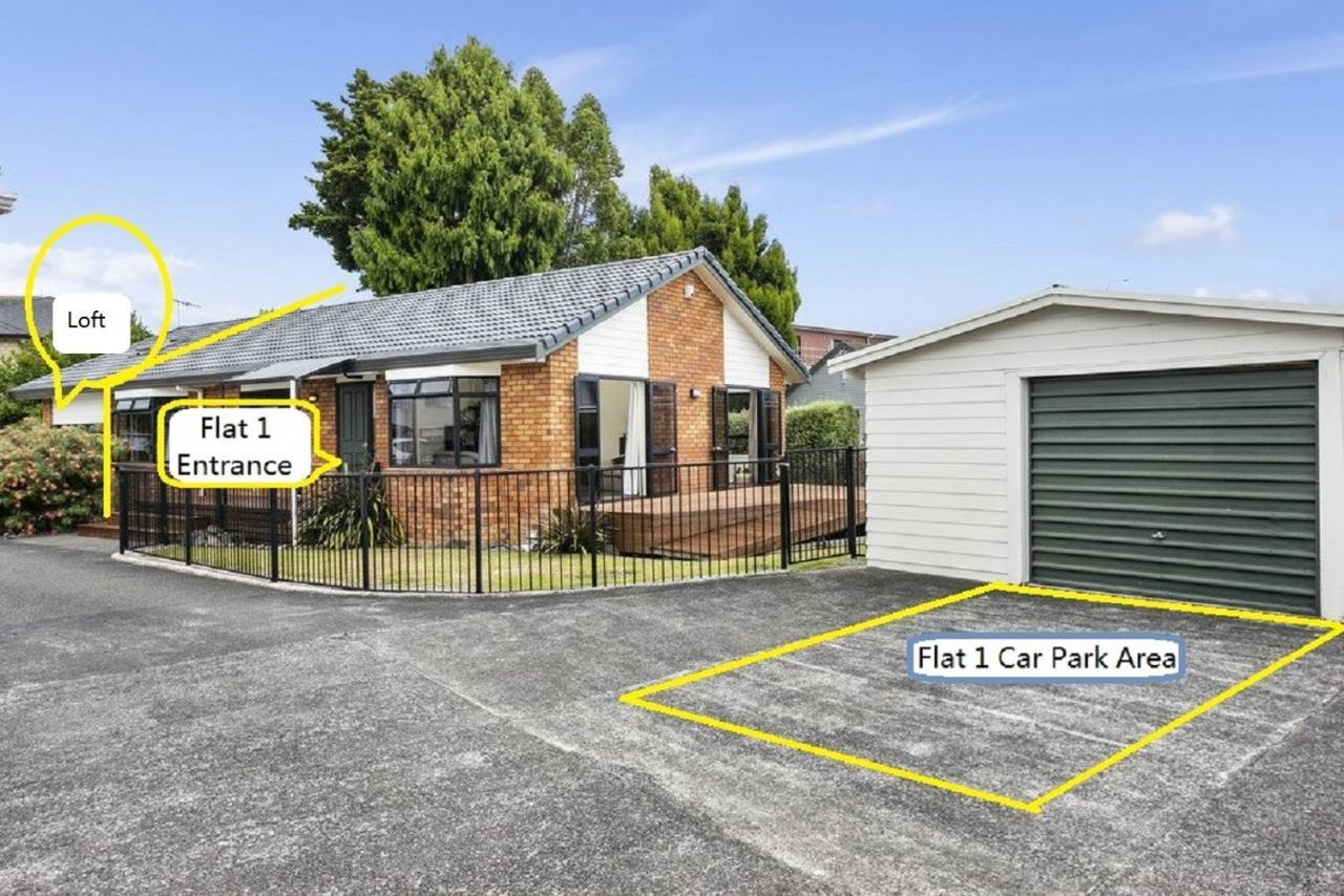 Red Brick House Villa Auckland Exterior photo